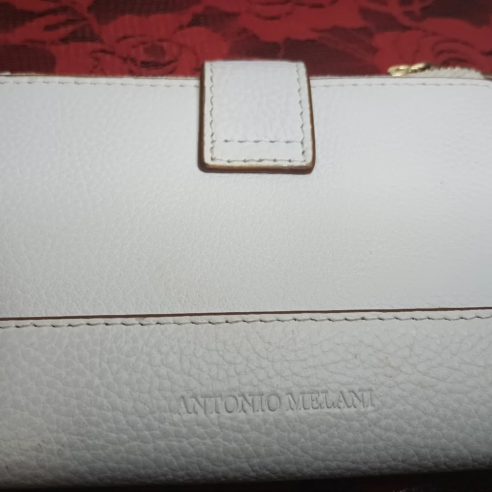NWOT 100% Genuine Leather Antonio Melania Wallet - Picture 5 of 5